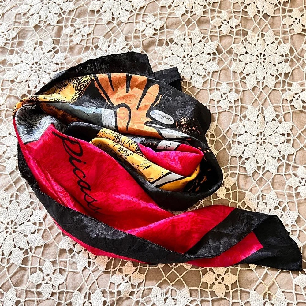 Vintage Silk Art Deco “Femme Assise” Pablo Picasso scarf wrap 34X34